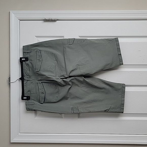 Gloria Vanderbilt All Around Slimmering Effect Skimmer Shorts - Picture 5 of 12